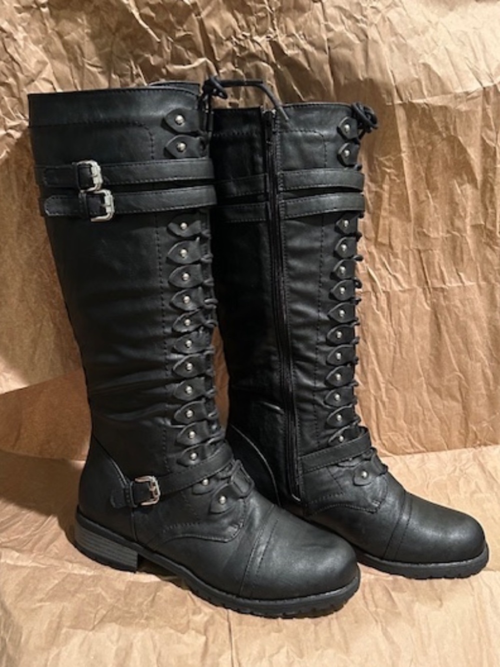 Wild Diva Timberly Boots, Black, 8.5 - NWOB